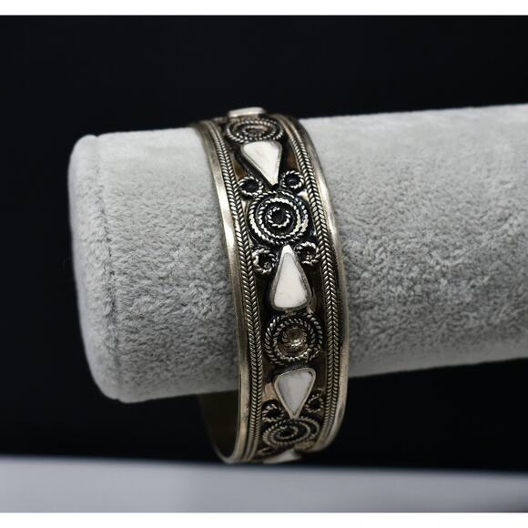 Vintage Silver Tone Wide Bangle, White Enamel, 1970s - Picture 5 of 10